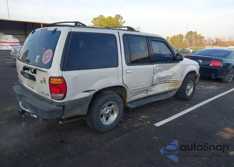 2000 Ford Explorer Xlt z USA, uszkodzony, nr VIN 1FMZU63P9YZA41253